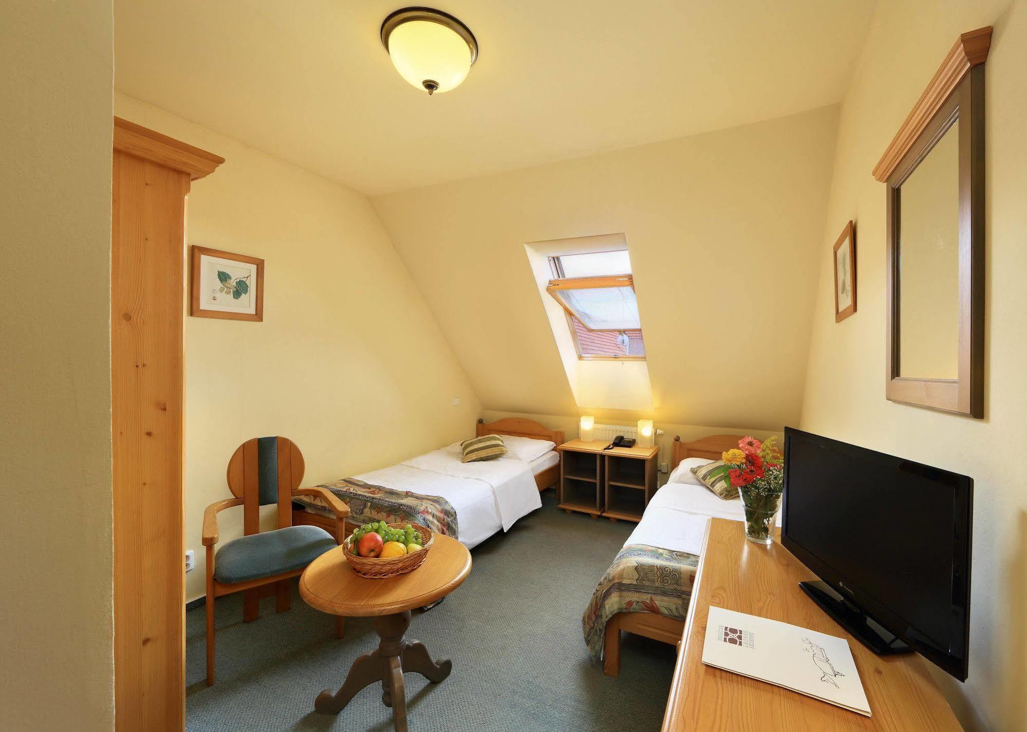 Hotel Panska Bechyne Ngoại thất bức ảnh